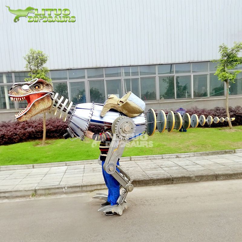 Панк-костюм динозавра