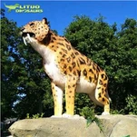 Аниматронный саблезубый тигр